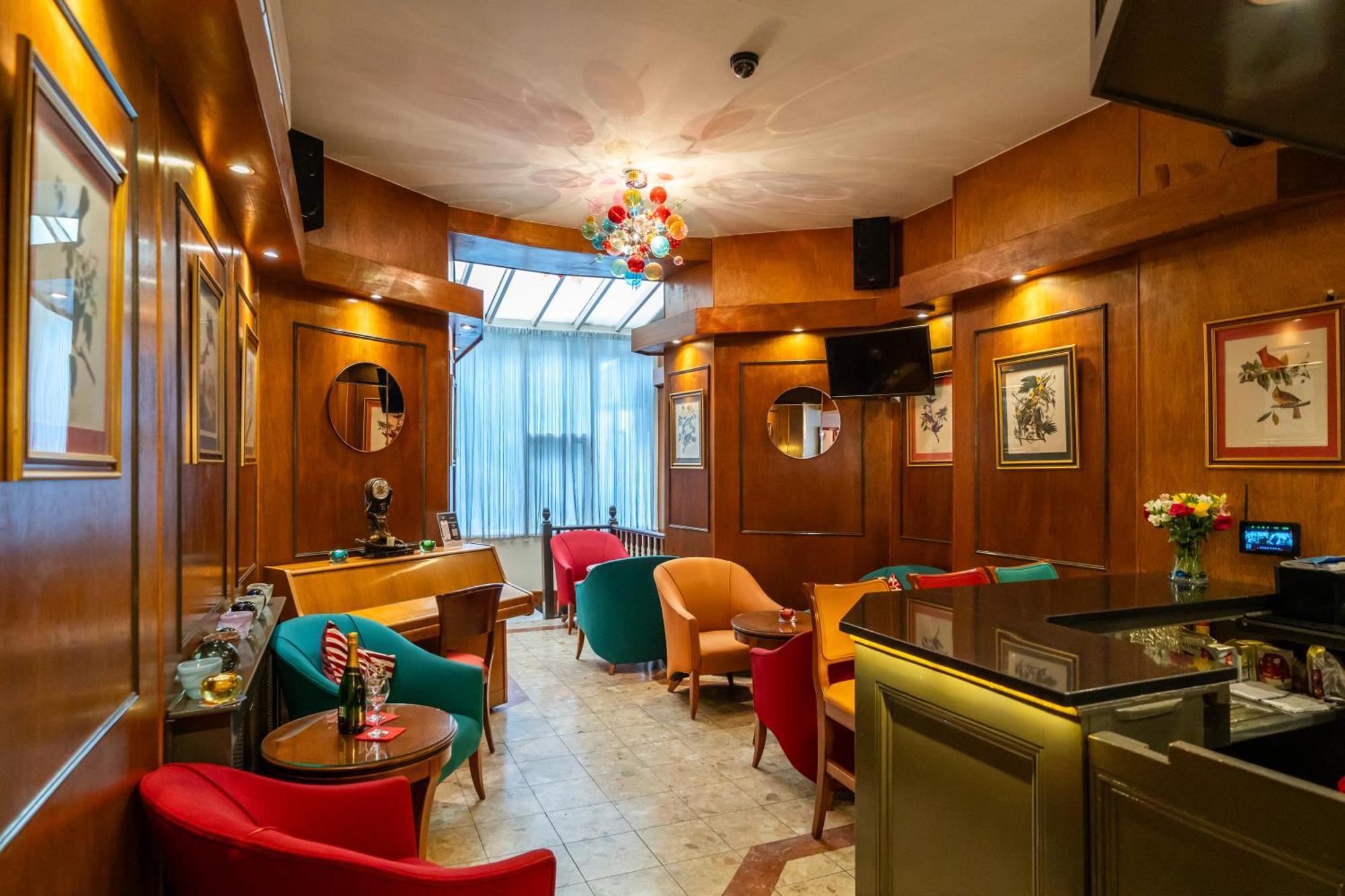 Hotel La Place Лондон Екстериор снимка
