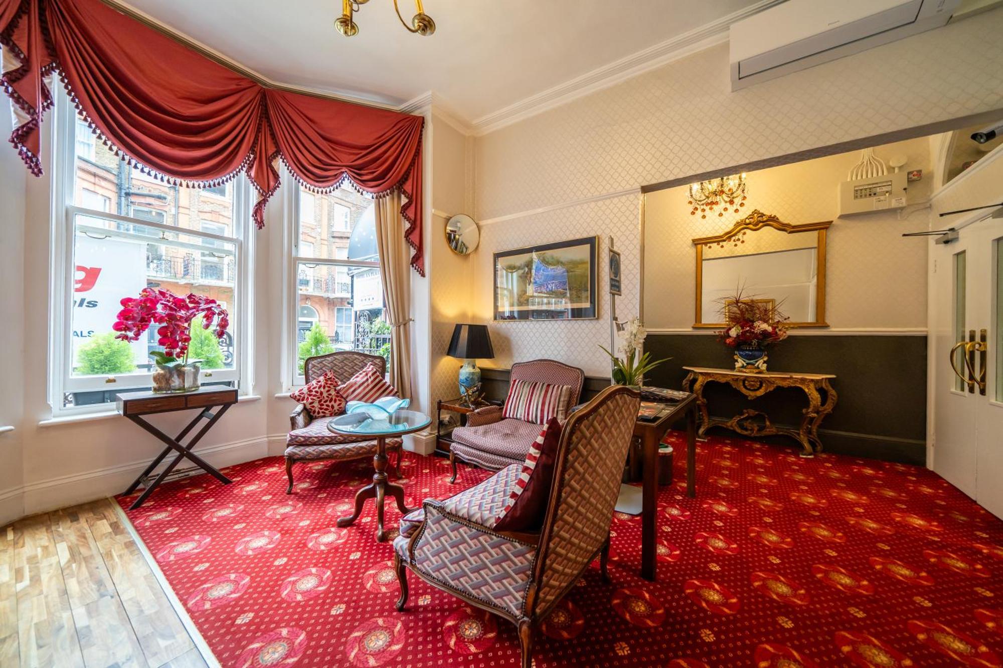 Hotel La Place Лондон Екстериор снимка