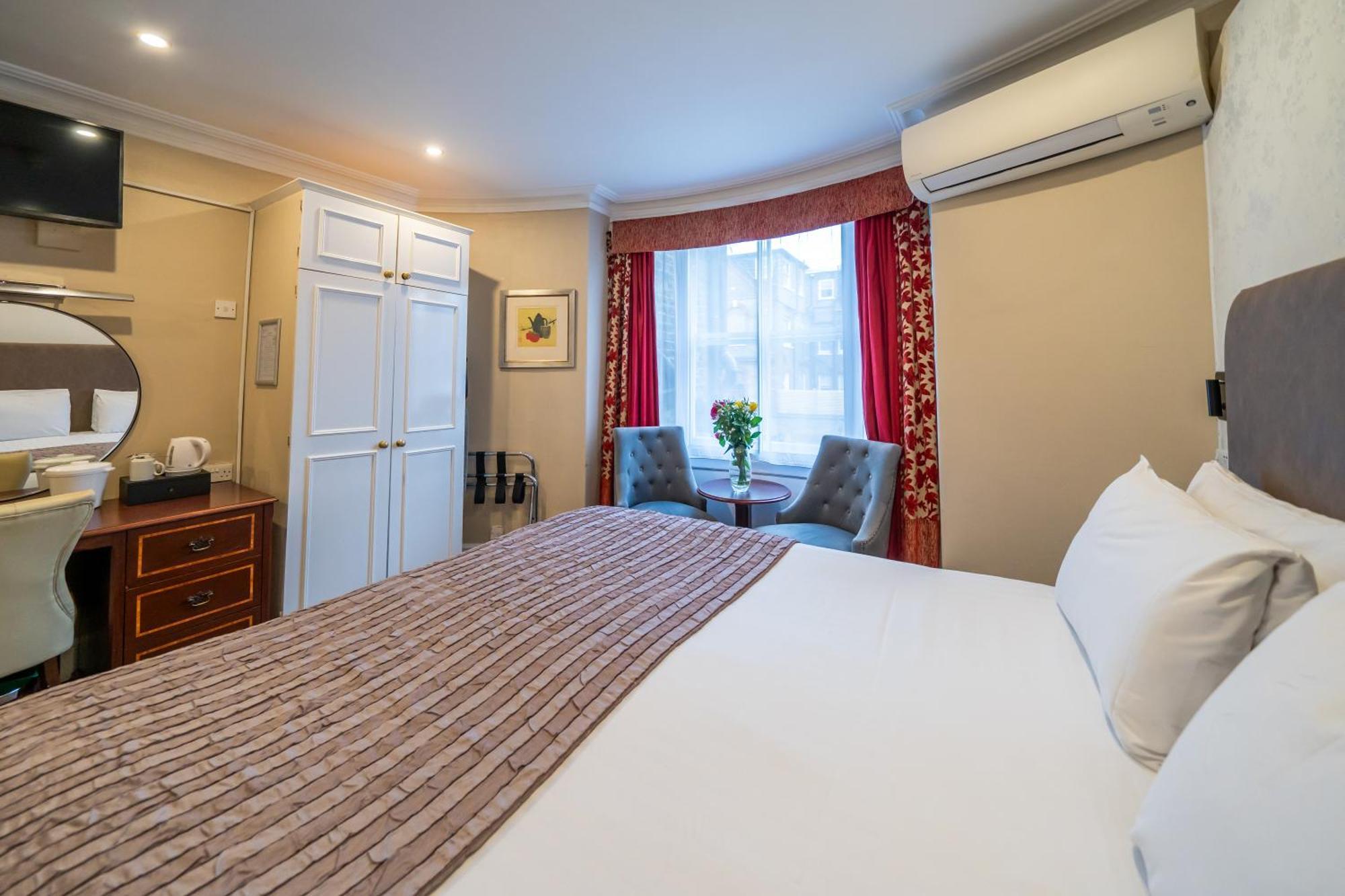 Hotel La Place Лондон Екстериор снимка