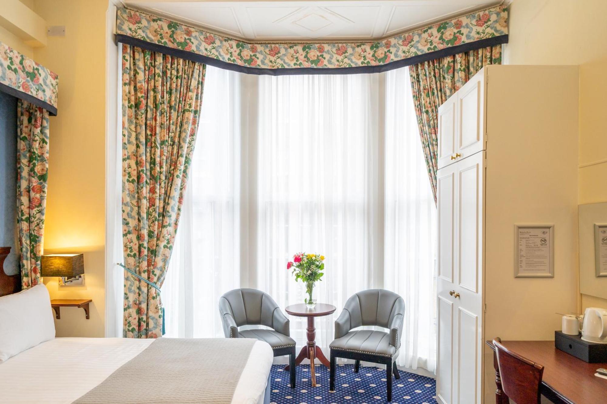 Hotel La Place Лондон Екстериор снимка