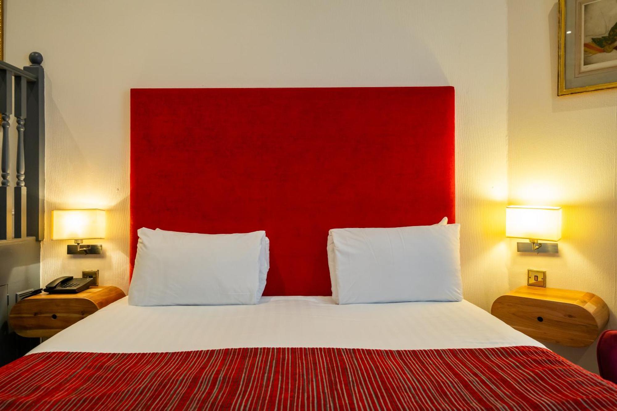 Hotel La Place Лондон Екстериор снимка