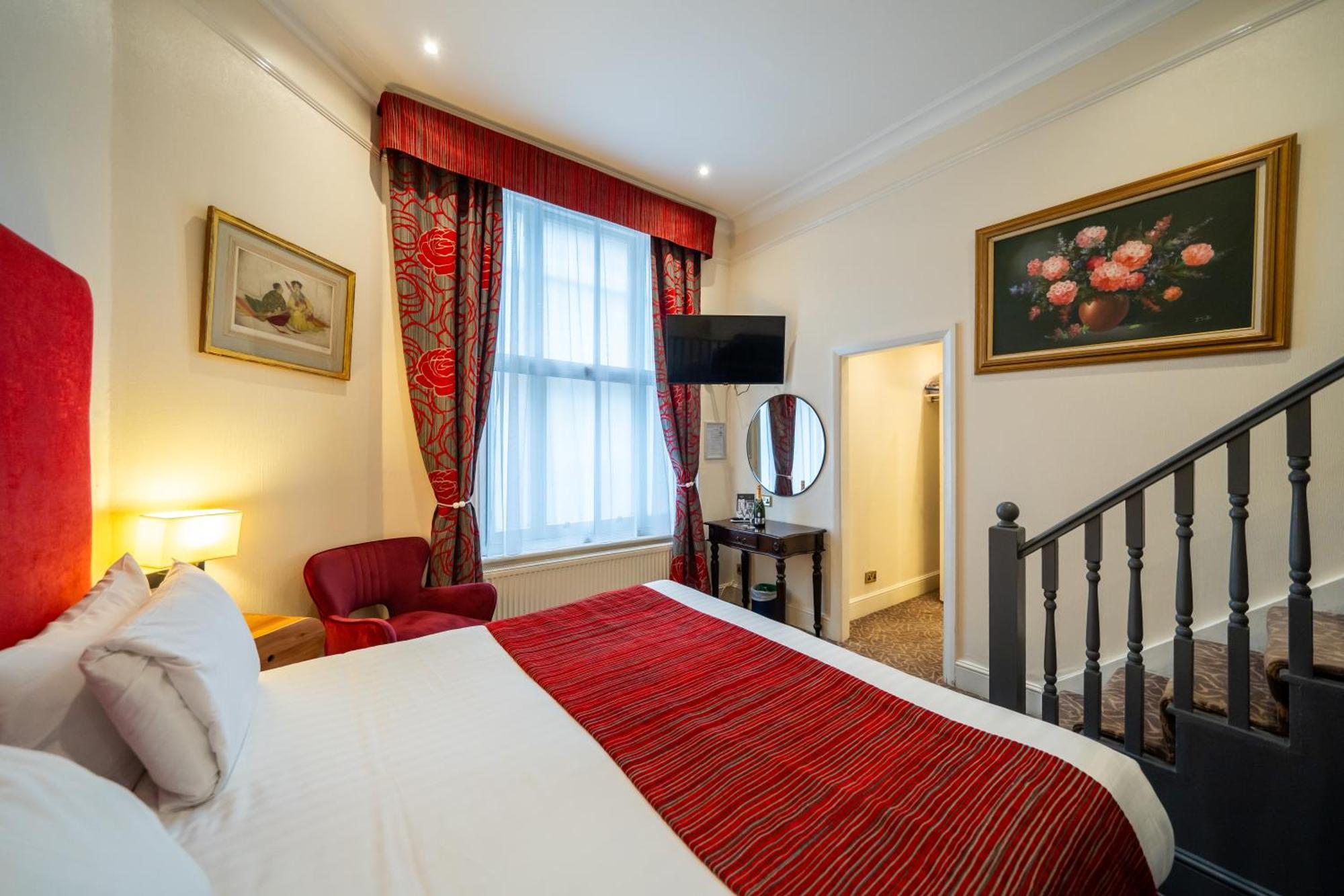 Hotel La Place Лондон Екстериор снимка